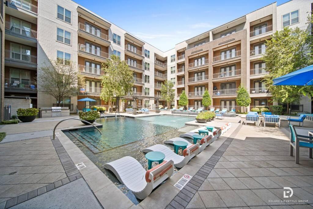 Downtown Houston Deluxe King Suite With Spa Amenities, Pool And Free Parking Exterior foto